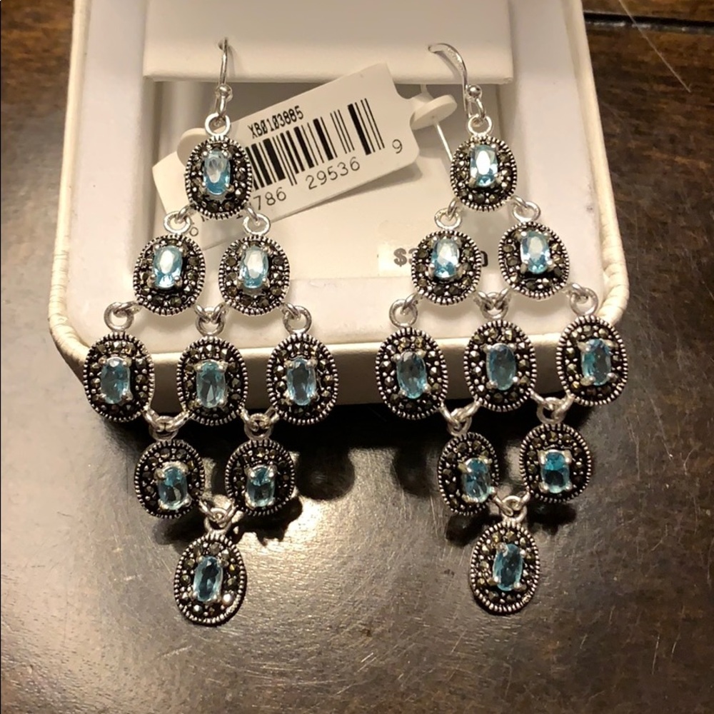 Chandelier earrings